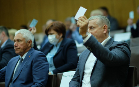 Приняли программу регионального отделения «Единой России»