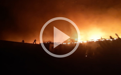 В Кировской области ночью сгорел завод