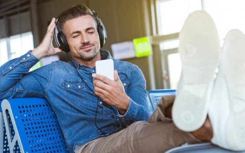 Tele2 отмечает 30-летие мобильной связи в России