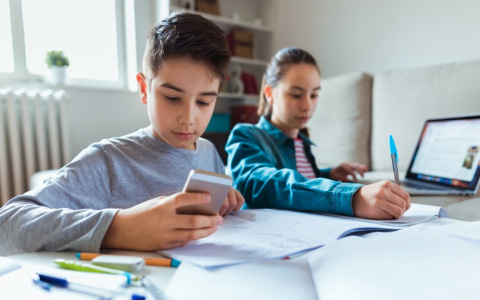 Кировчане получат в подарок детские smart-часы при подключении к Tele2 в «Эльдорадо»