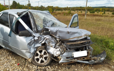 В Кировской области на трассе произошла смертельная авария