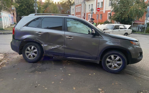 В центре Кирова в ДТП пострадала трехлетняя девочка