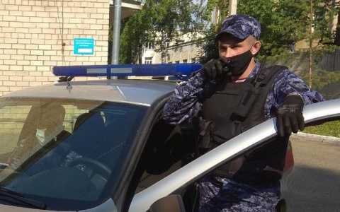 В кировских кафе поймали двух дебоширов, находящихся в розыске