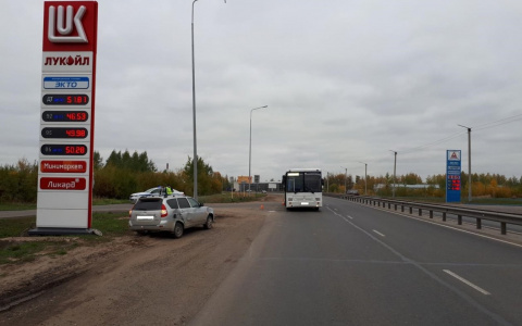 В Кирове в ДТП с «Приорой» пострадала 70-летняя пассажирка автобуса