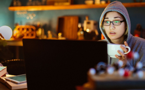 Когда дождь за окном: что чаще смотрят осенью, чтобы не замерзнуть