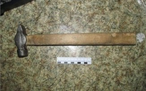 В Кировской области отец и сын убили знакомого молотком