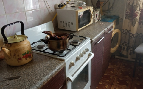 В Кировской области пенсионер уснул во время приготовления еды на плите