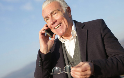 Билайн выяснил, как изменились мобильные привычки россиян 65+