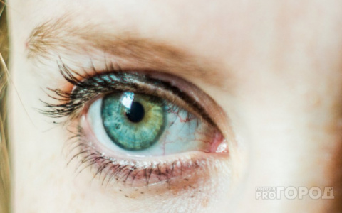 Названы самые редкие цвета глаз человека