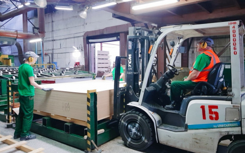 Вятский фанерный комбинат Segezha Group отмечает 20-летие начала выпуска ДВП