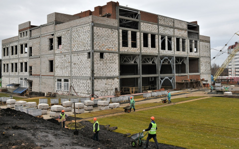 Известно, когда откроется новая современная школа на 1000 человек в Кирове