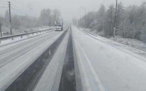 Жители Кировской области поделились фото и видео выпавшего снега
