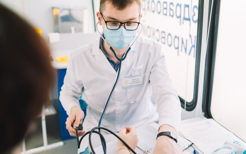 Иностранцы могут вакцинироваться в кировской поликлинике