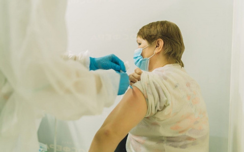 Минздрав Кировской области сообщил о наличии вакцины «Спутник Лайт»