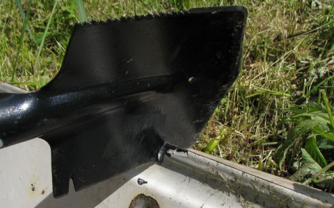 В драке взялся за лопату: мужчина убил знакомого в Юрье