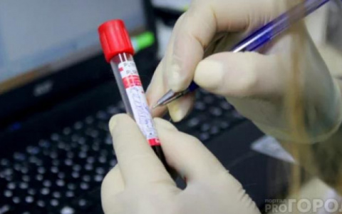 В Роспотребнадзоре рассказали о рисках заражения COVID-19 от вакцинированного