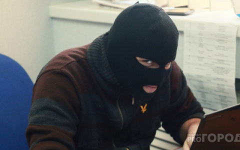 Кировчанин лишился почти миллиона рублей из-за обмана неизвестных