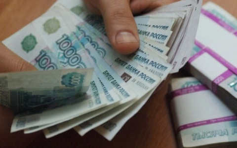 В Кирове замдиректора вуза получал премии благодаря родственным связям