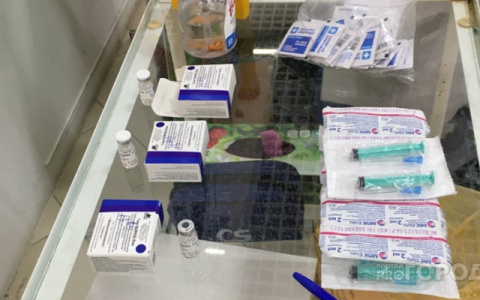 Россияне вновь получат 100 тысяч рублей за вакцинацию от COVID-19