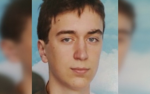 Близкие пропавшего 19-летнего парня просят откликнуться проезжающих по Старому мосту