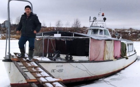 «Во все рейсы со мной ходит жена»: капитан теплохода из Кировской области о своей работе