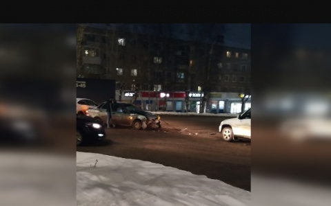 В Кирове на улице Лепсе произошла серьезная авария