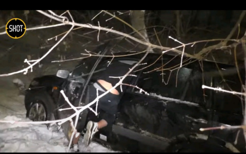 В Кирове подростки угнали родительскую машину и решили попасть в ДТП за деньги