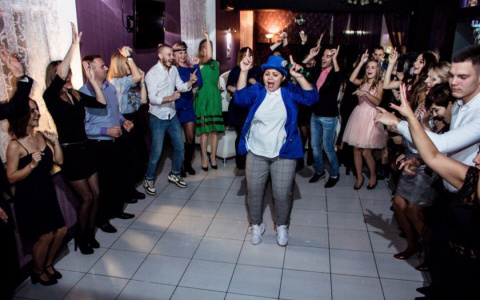 Некоторые компании на новогодние корпоративы пустят только привитых сотрудников