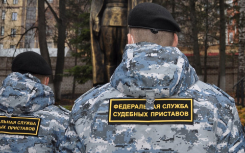 В Кирове судебные приставы нашли должника в луже крови и с переломами