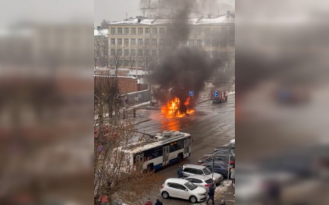 Перевозчик обвинил реагенты в пожаре в кировском автобусе