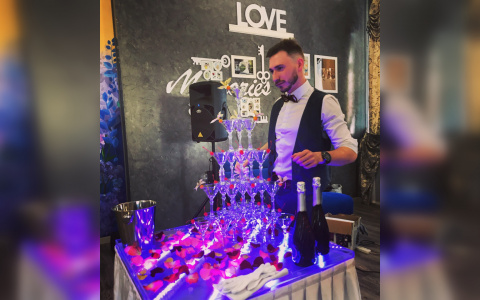 Летающие бутылки и горящие волосы: истории кировских барменов