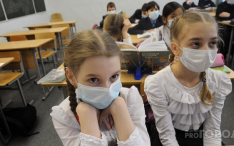 В Кирове на карантин закрыты 115 классов: Роспотребнадзор предлагает усилить ограничительные меры