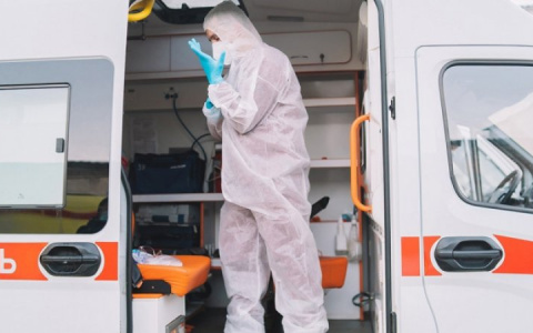 «Омикрон» вызывает пневмонию за три дня и сопровождается необычной сыпью у детей