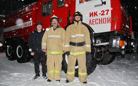 «Терял сознание и прощался с жизнью»: сотрудники УФСИН вынесли парализованного мужчину из огня