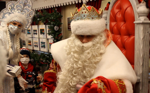 В Кирове встретили поезд Всероссийского Деда Мороза