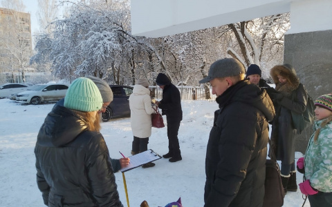 За неделю против введения QR-кодов проголосовали 4 тысячи кировчан