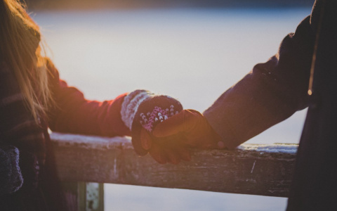 Раков ждет неприятный разговор, а Стрельцы займутся ремонтом: гороскоп на четверг