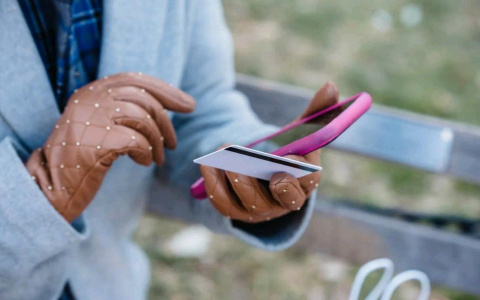 Одежда, гаджеты и косметика: билайн назвал самые популярные онлайн-покупки