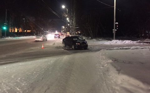 В Кирове на Ердякова водитель «Лады» сбил женщину после столкновения с иномаркой