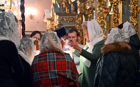 Празднование Рождества в Кирове состоялось в Свято-Успенском кафедральном соборе