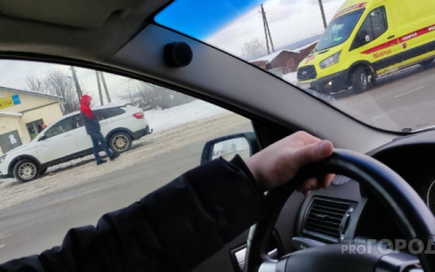В Кировской области водитель LADA Vesta насмерть сбил пешехода