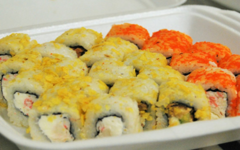 Кировчанка отдала 150 тысяч рублей за роллы