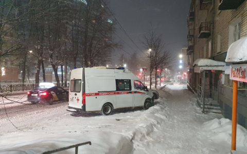 В Кирове младенец погиб в кровати родителей