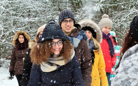 Названы группы крови, подталкивающие постоянно лгать