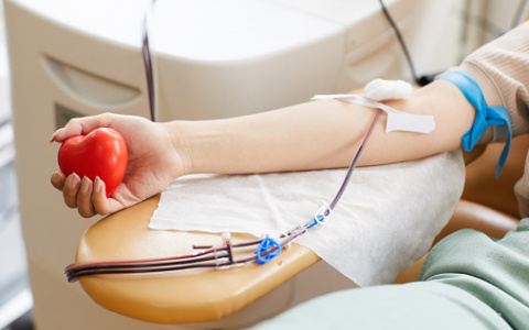 Ученые назвали группу крови, делающую людей несчастными и болезненными