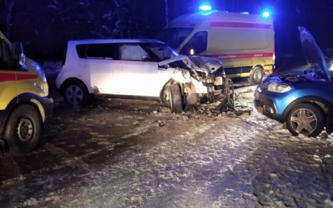 В Кирове в серьезном ДТП травмы получили четыре человека