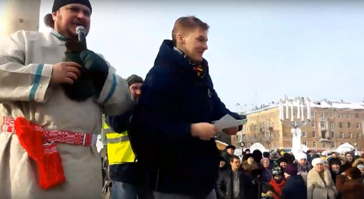 Прямая трансляция масленичных гуляний на Театральной площади в Кирове