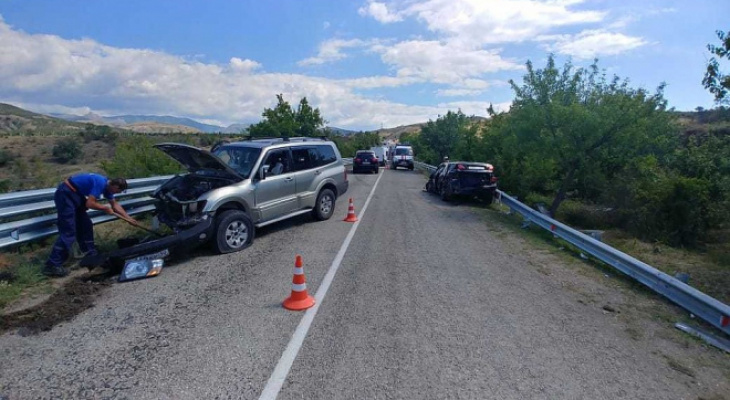 Туристы из Кировской области пострадали в ДТП в Крыму