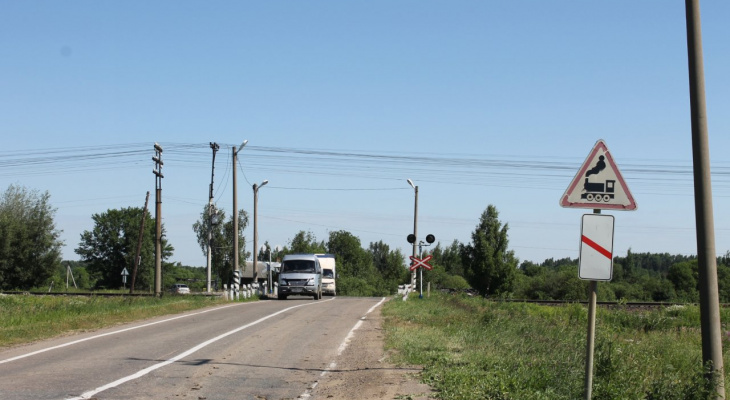 В Кировской области закроют два железнодорожных переезда