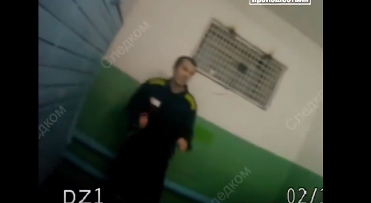 Опубликовано видео нападения заключенного на сотрудника колонии в Кировской области